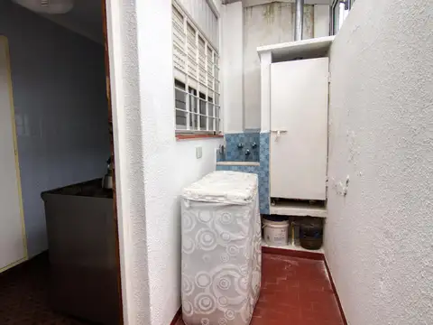 Depto Tipo Casa en Venta 40 años