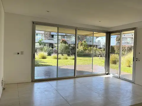 Departamento 3 ambientes con 2 baños