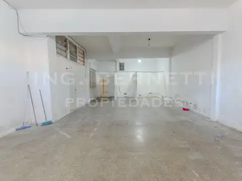 Local en Alquiler en Villa Pueyrredon, $ 1.600.000