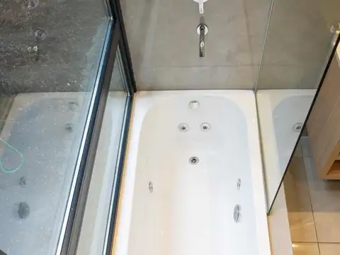 VENTA DE CASA MONOAMBIENTE EN EL BOSQUE KM 20