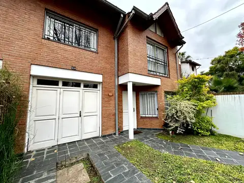 CASA DUPLEX EN VENTA EN ADROGUE