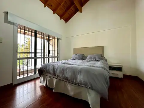 Casa en Venta en Adrogue, USD 179.000