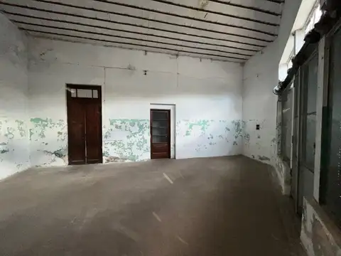 Local en Venta 76 años