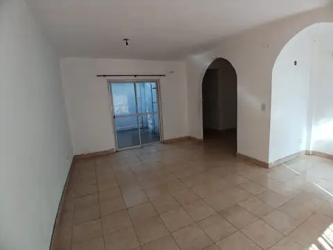 Casa 6 ambientes con 3 baños