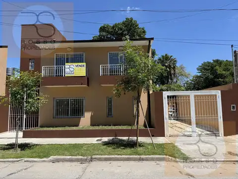 PH tipo Casa 4 Ambientes en Venta - Villa Sarmiento - Permuta - APTO CRÉDITO