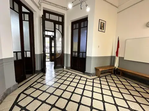Propiedad en venta ideal uso institucional o comercial en Alberdi- Rosario