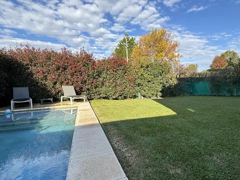VENTA CASA PILAR DEL ESTE SIN EXPENSAS 5AMB CON PILETA