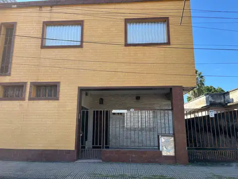 VENTA DE CASA -DOS PLANTAS EN CUIDADELA