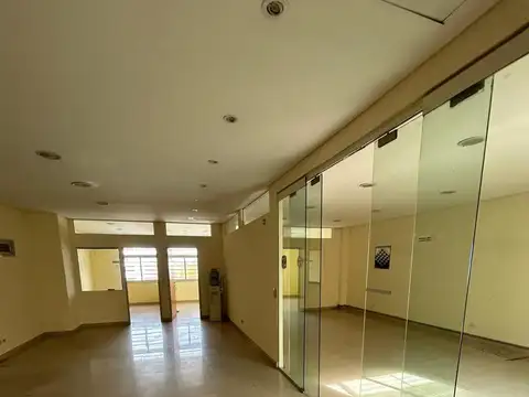 Depósito en Flores