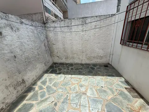 Depto Tipo Casa en Alquiler de 1 dormitorio