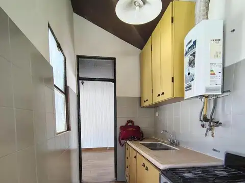 Casa en venta - 2 Dormitorios 1 Baño - 220Mts2 - Río Cuarto