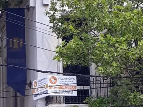 EXCELENTES OFICINAS CON VISTA A PLAZA E. COSTA