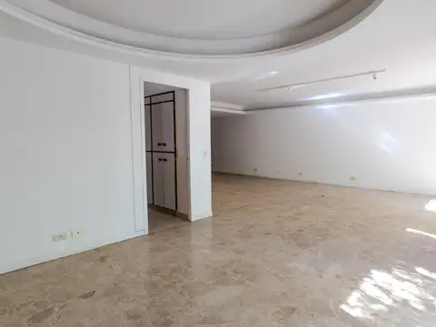 Virrey Del Pino al 2200