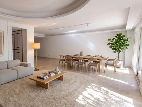 Venta Piso Entero Departamento 4 ambientes con Dependencia 1 Espacio Guarda Coche y Dos Balcones