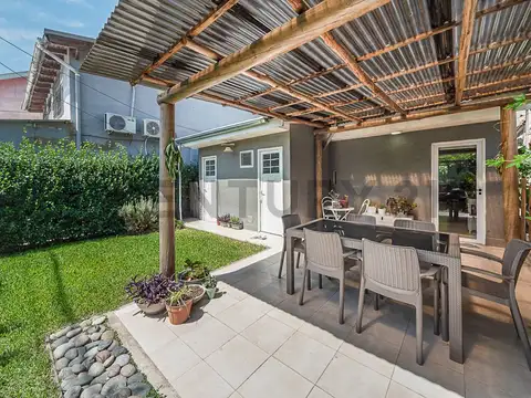 Casa 3 ambientes con 2 baños