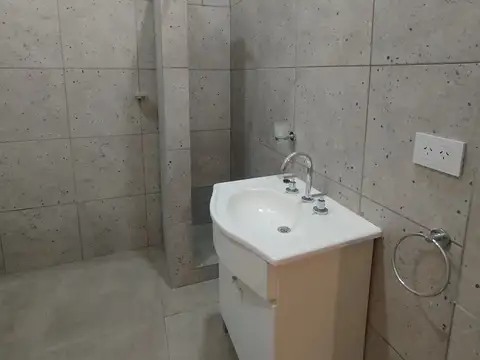 Casa 3 ambientes con 2 baños