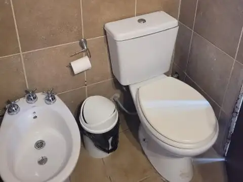 VENTA Casa 2 dorm.+Comodin # Centeno 720