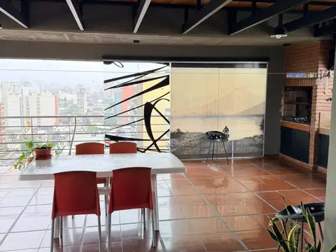 Penthouse 2D c/ cochera en Lavalle al 600