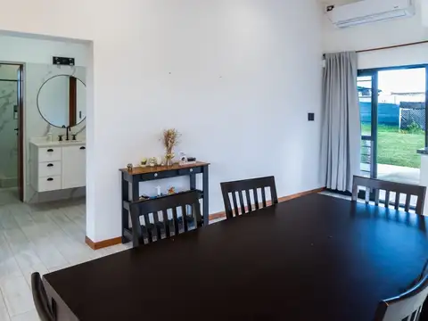 CASA EN VENTA DOS DORMITORIOS ESTACION ALVEAR