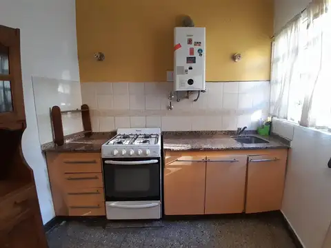 Casa en Alquiler en Centro, $ 650.000