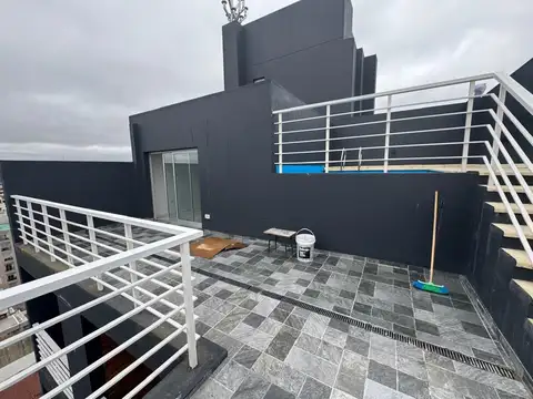 VENTA DE DEPARTAMENTO MONOAMBIENTE CASEROS CON RENTA PILETA