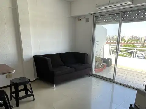 Departamento en Alquiler en Versalles, $ 800.000