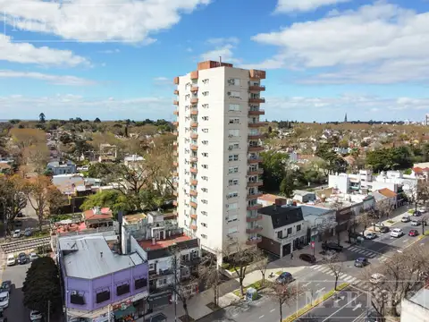 Av. Centenario  al 1733