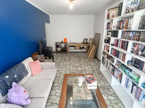 Departamento 4 ambientes c/cochera y balcón al frente