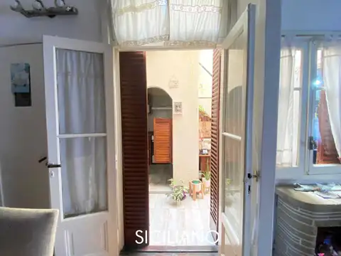 Depto Tipo Casa en Venta 50 años