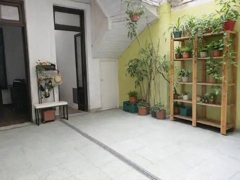 Depto Tipo Casa en Venta 50 años