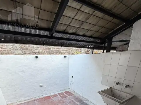Depto Tipo Casa en Venta con 1 cocheras