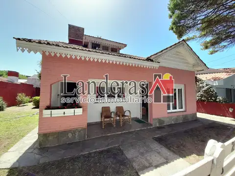 VENTA EN BLOCK - Casa 3 amb. + 2 Departamentos sobre LOTE PROPIO - Barrio San Rafael