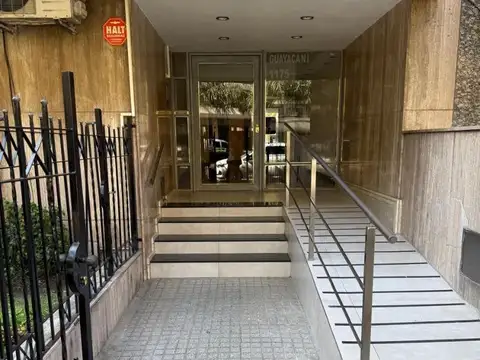 Bv. Oroño 1100, Piso 2°