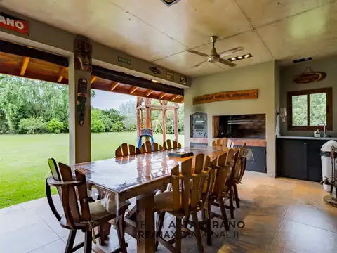 Casa 5 ambientes con 3 baños