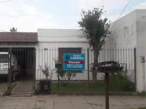 CASA AMERICANA IDEAL DOS FAMILIAS O INVERSION EN VENTA LDZ