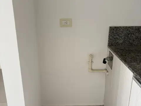 2 ambientes MUY luminoso con cochera fija