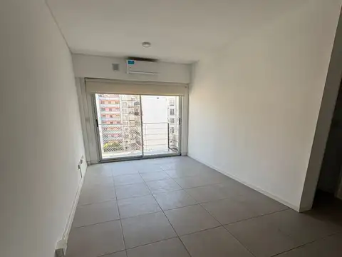 2 ambientes MUY luminoso con cochera fija