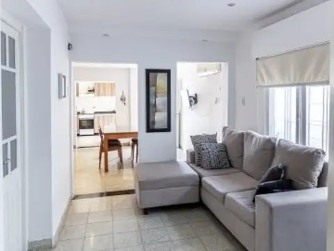 Casa 8 ambientes con 1 baño