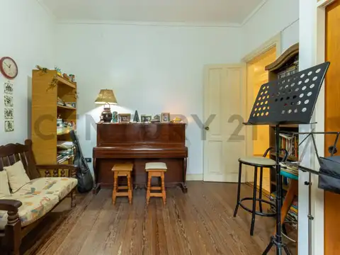 Casa 6 ambientes con 1 baño