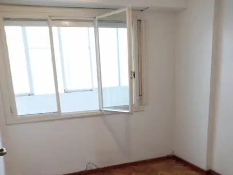 EXCELENTE DEPARTAMENTO DE 3 AMBIENTES CON BALCON