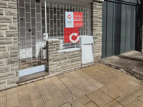 Casa en Alquiler con 8 cocheras