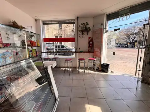 Local en Venta 60 años