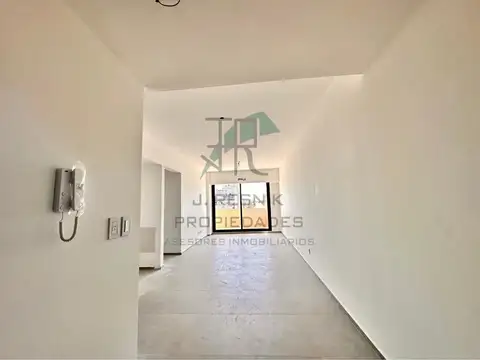 EXCELENTE 4 AMB EN EDIFICIO PREMIUM - COCHERA DESCUBIERTA