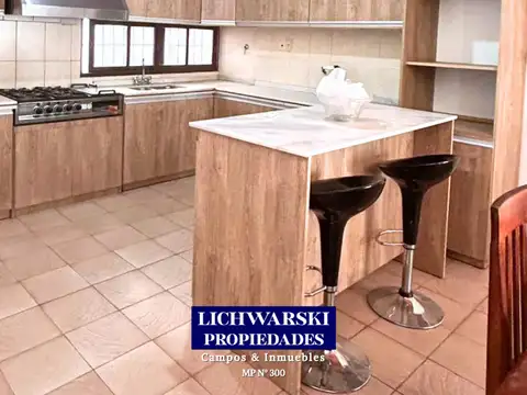 Casa 6 ambientes con 1 baño