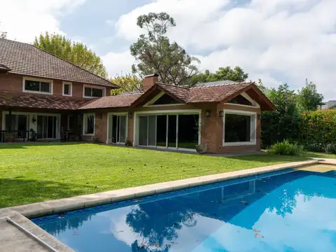 Abril Club de Campo , Piso 0