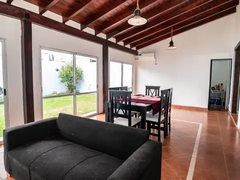 CASA EN VENTA BARRIO EL HUAICO 3 DORMITORIOS