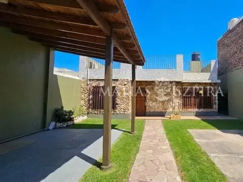 Casa 4 ambientes en San Justo