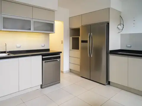 Depto Tipo Casa en Venta con 2 cocheras
