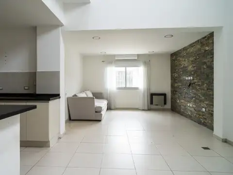 Depto Tipo Casa en Venta de 5 ambientes
