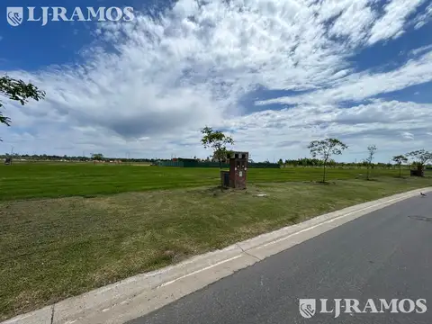 Terreno en Puertos del Lago - BARRIO AMARRAS